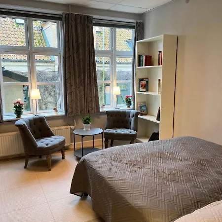 Apothekergaarden Stuen Mod Gardhaven Bed & Breakfast