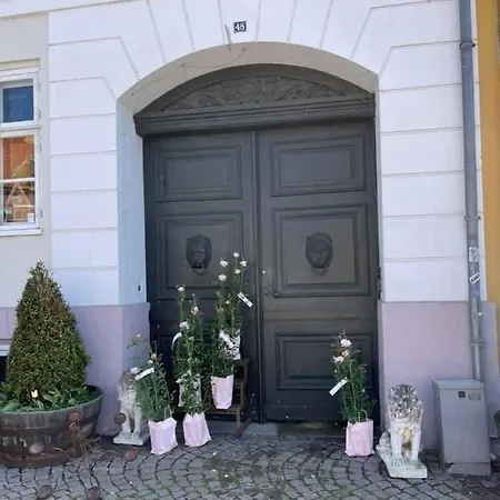 Apothekergaarden Stuen Mod Gardhaven Bed & Breakfast *