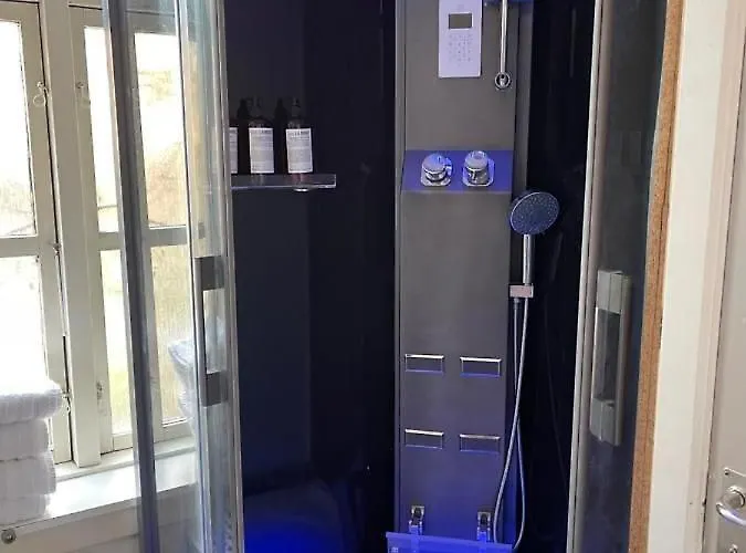 Apothekergaarden Stuen Mod Gardhaven Couette-café